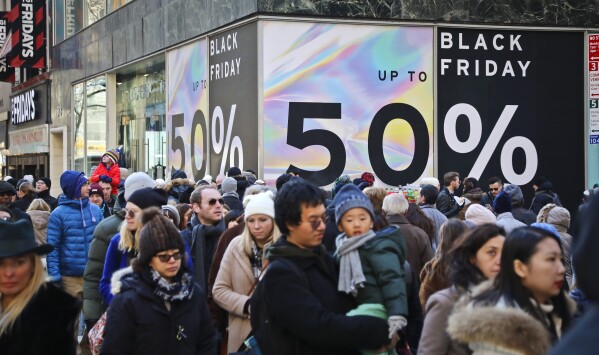 Large crowd on Black Friday in midtown Manhattan